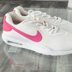 NIKE AIR Women's size 9.5 sneakers! BRAND NEW, NEVER BEEN WORN!